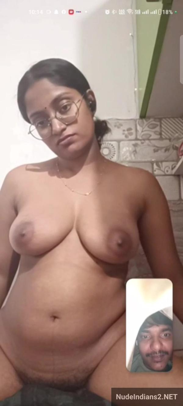 tamil working wife big tits pics video call in bra panty with bf 22 - Chennai slut wife Rohini big boobs show in video call to Bf tamil working wife big tits pics video call in bra panty with bf 22